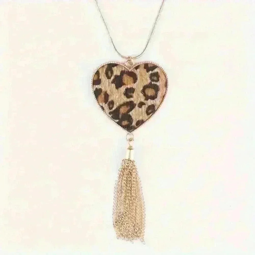 Leopard Heart Necklace - Picture 1 of 3